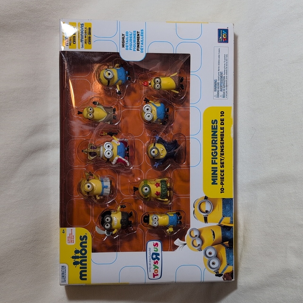 MINIONS 10-piece Mini Figurines Toys-r-us Exclusive Set